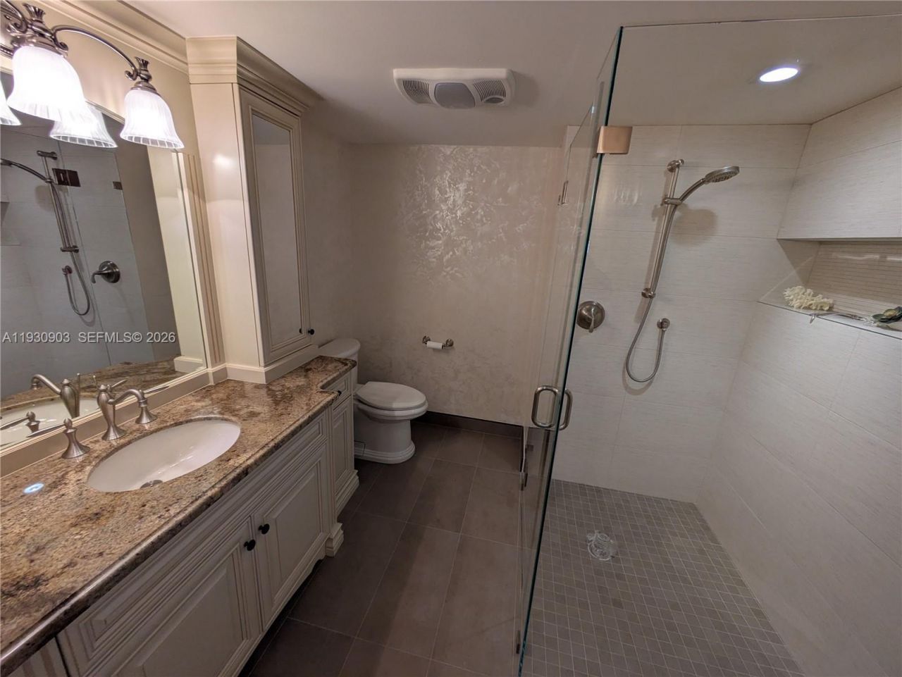 300 Three Islands Blvd, Unit 204, Hallandale Beach, FL 33009 Photo