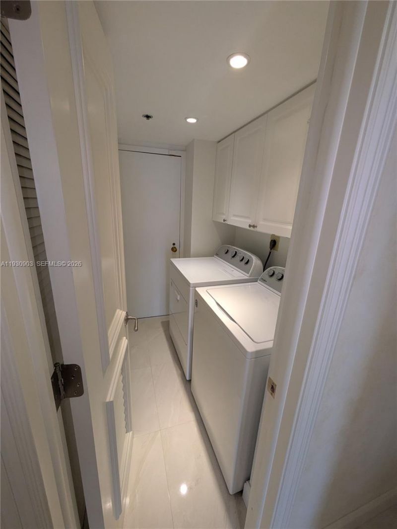 300 Three Islands Blvd, Unit 204, Hallandale Beach, FL 33009 Photo