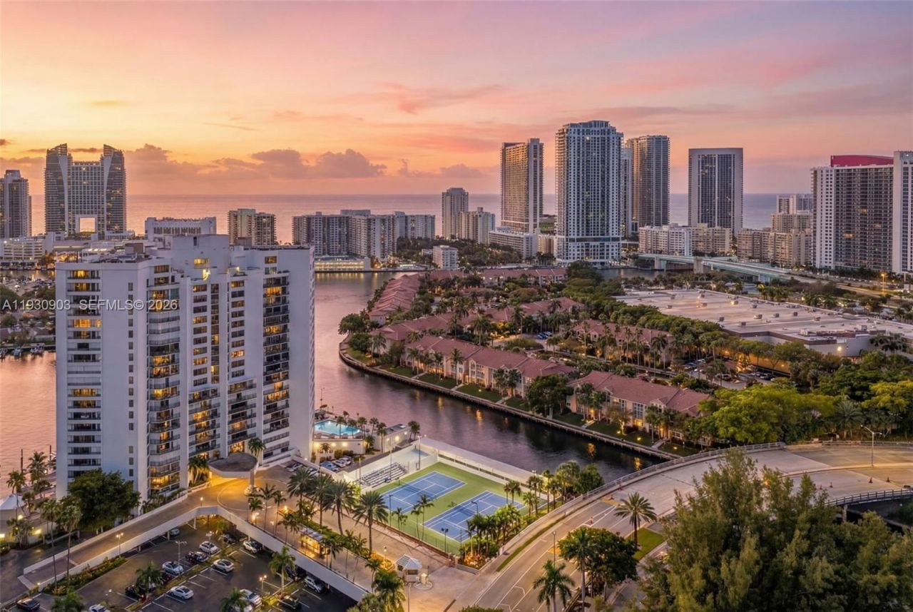 300 Three Islands Blvd, Unit 204, Hallandale Beach, FL 33009 Photo