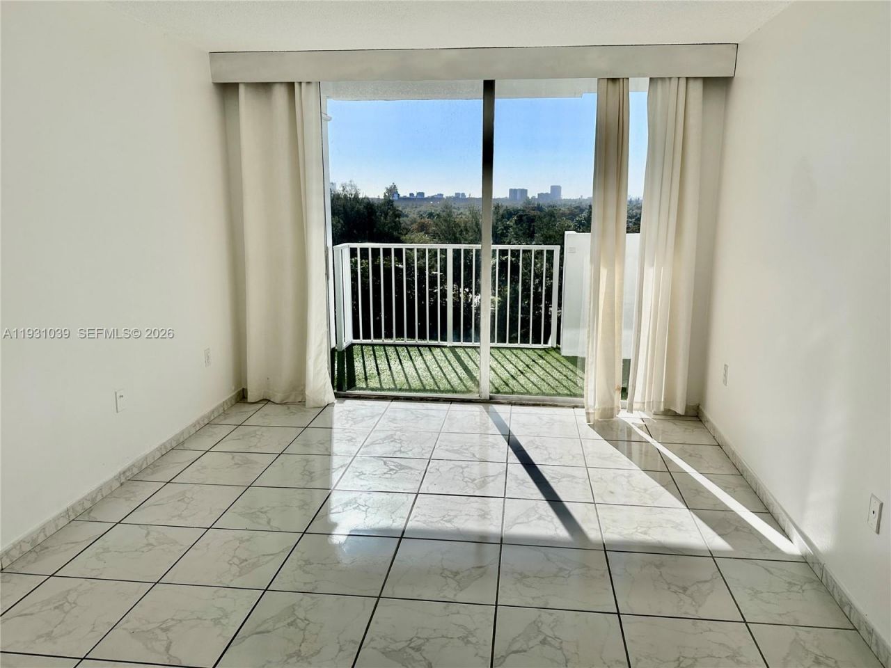 1200 NE Miami Gardens Dr, Unit 1011W, Miami, FL 33179 Photo
