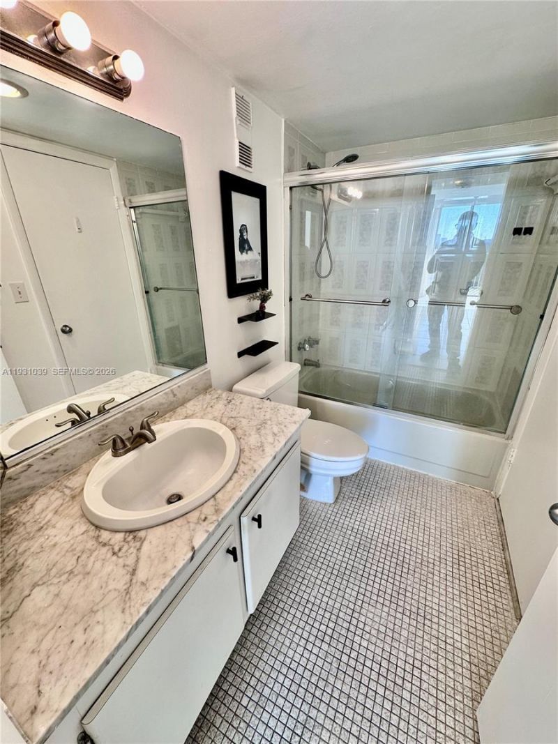 1200 NE Miami Gardens Dr, Unit 1011W, Miami, FL 33179 Photo