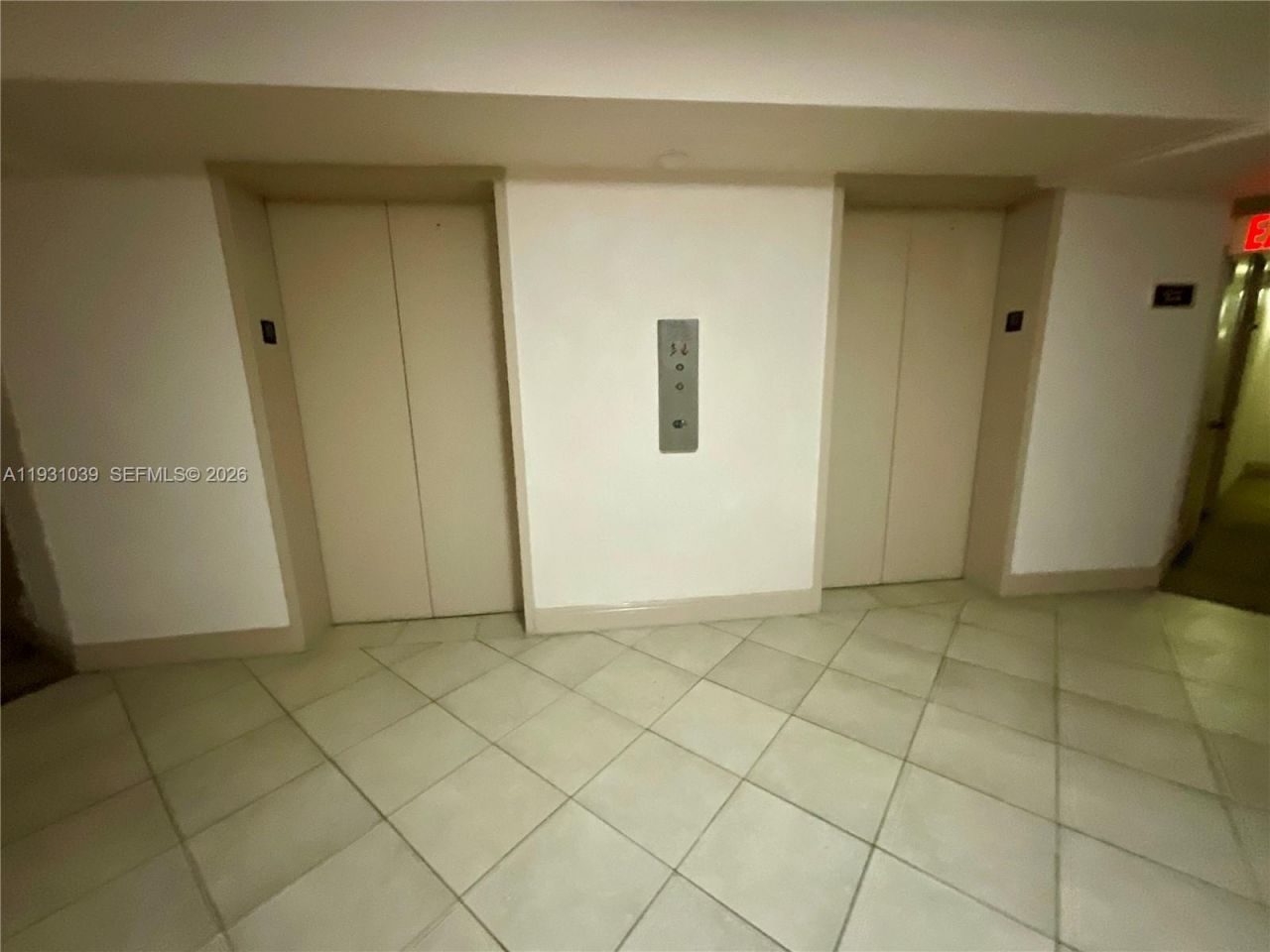 1200 NE Miami Gardens Dr, Unit 1011W, Miami, FL 33179 Photo