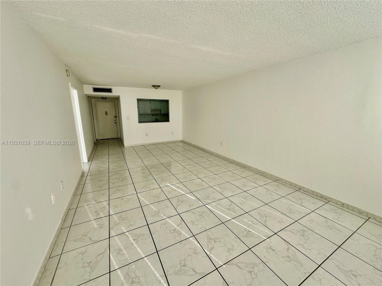 1200 NE Miami Gardens Dr, Unit 1011W, Miami, FL 33179 Photo