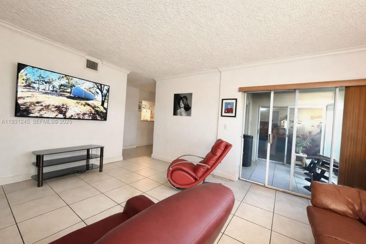 18810 NW 57th Ave, Unit 102, Hialeah, FL 33015 Photo