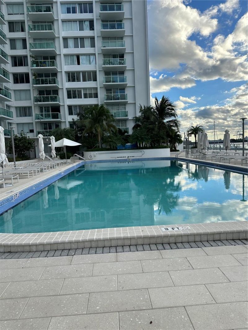 1000 West Ave, Unit 215, Miami Beach, FL 33139 Photo