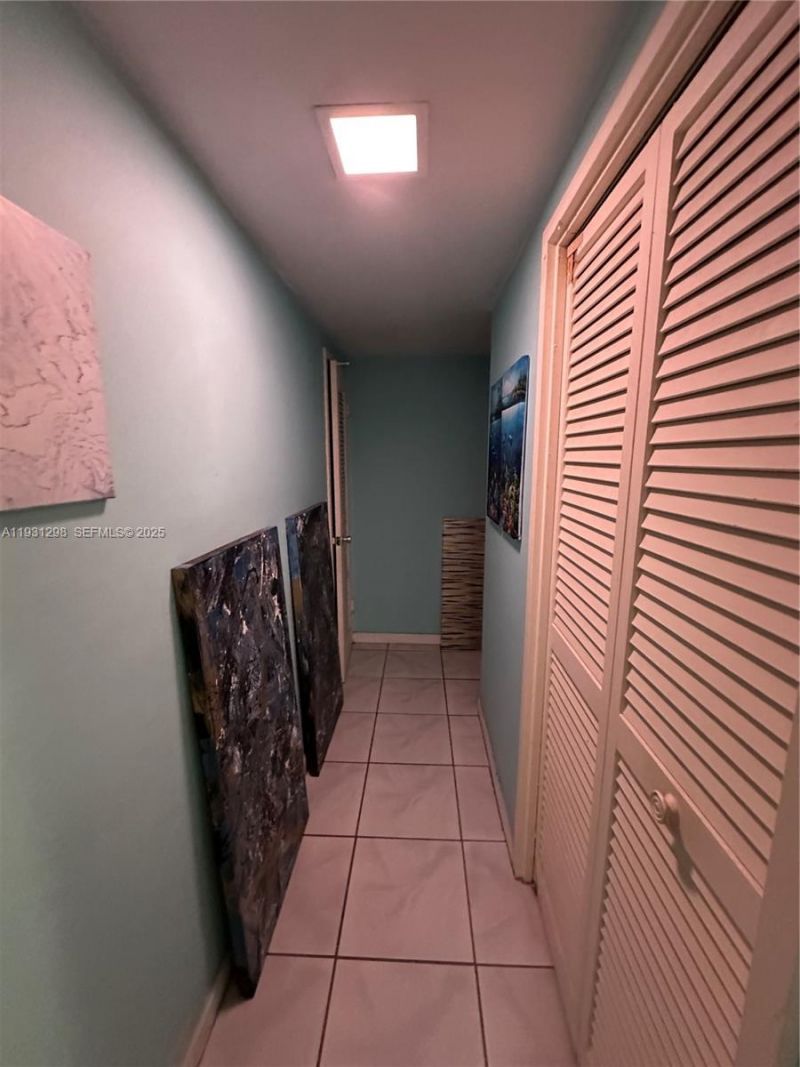 1000 West Ave, Unit 215, Miami Beach, FL 33139 Photo