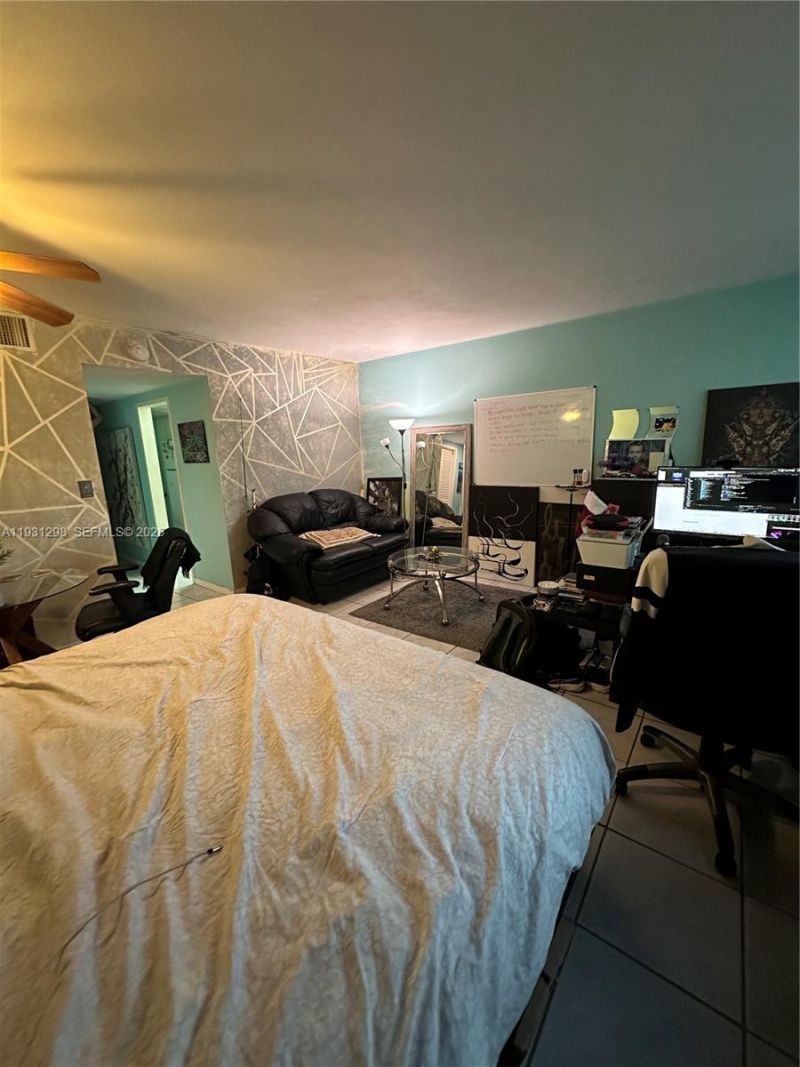 1000 West Ave, Unit 215, Miami Beach, FL 33139 Photo