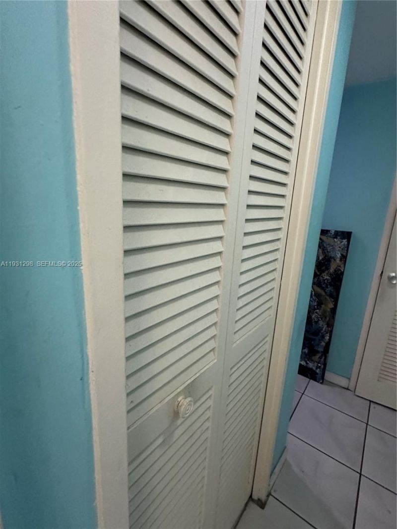 1000 West Ave, Unit 215, Miami Beach, FL 33139 Photo