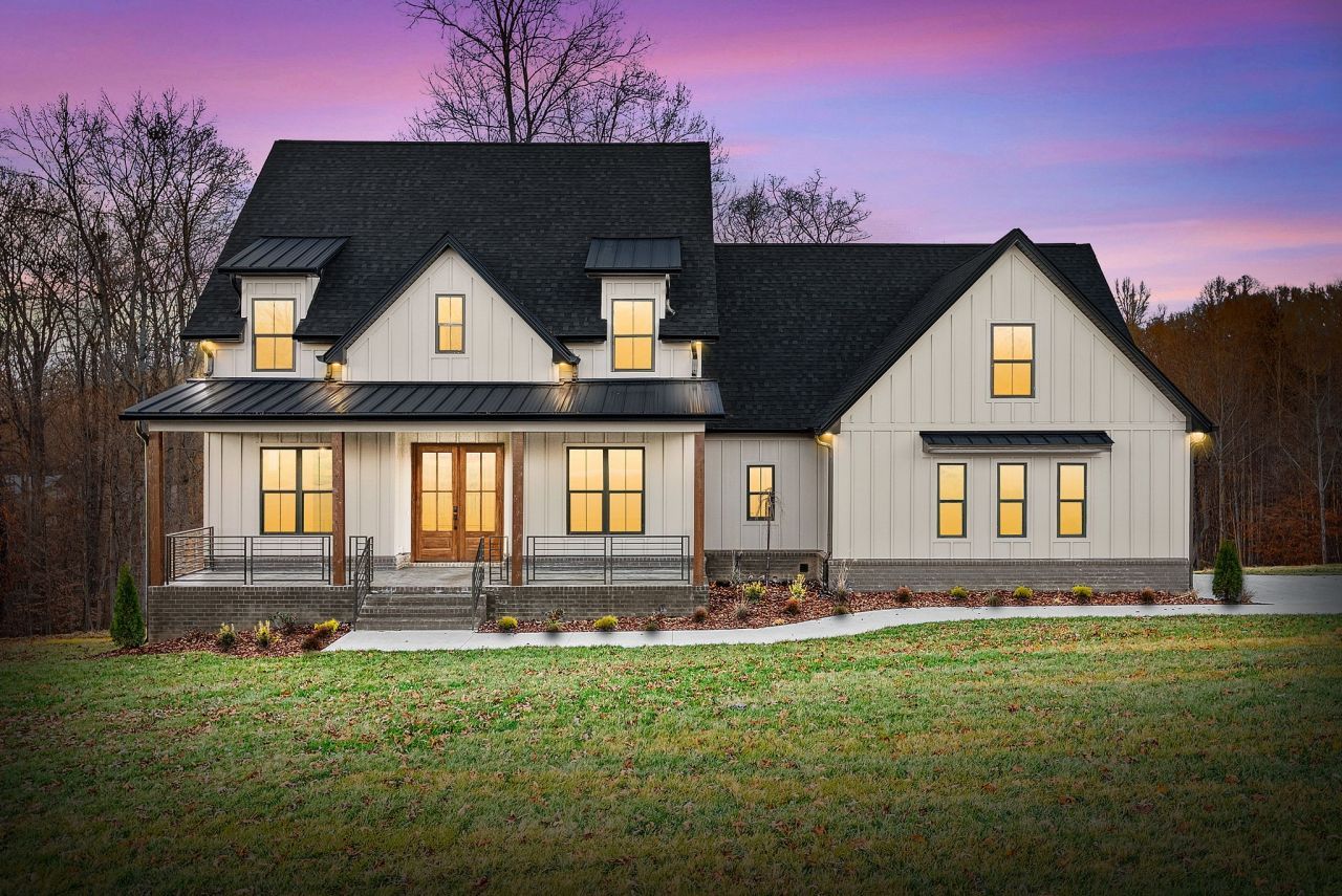 1319 Shady Grove Rd, Clarksville, TN 37043 Main Photo