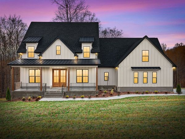 1319 Shady Grove Rd, Clarksville, TN 37043