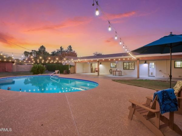 3542 E CAMELBACK Road, Phoenix, AZ 85018