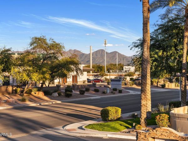 7009 E ACOMA Drive, Unit 2001, Scottsdale, AZ 85254