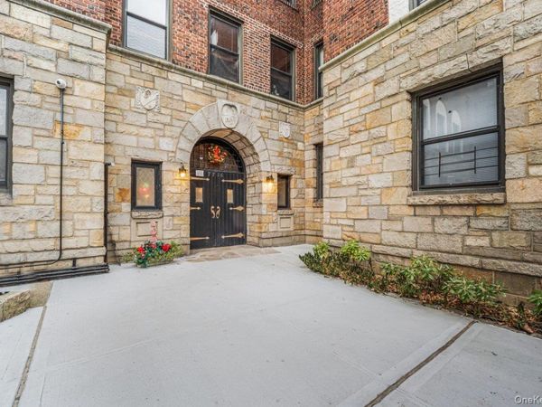 77-16 Austin Street, Unit 5L, Forest Hills, NY 11375