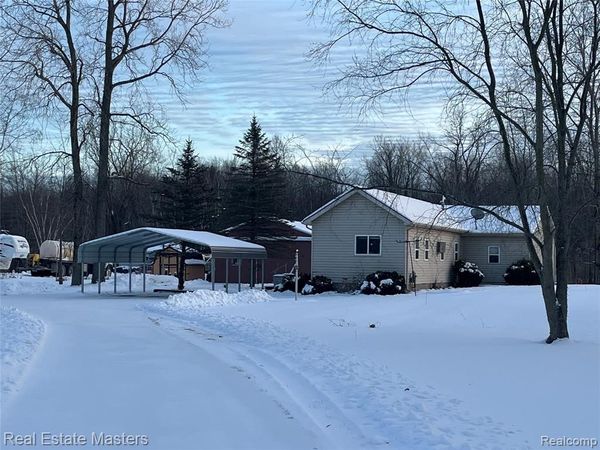 5117 Ravenswood Road, Kimball Twp, MI 48074