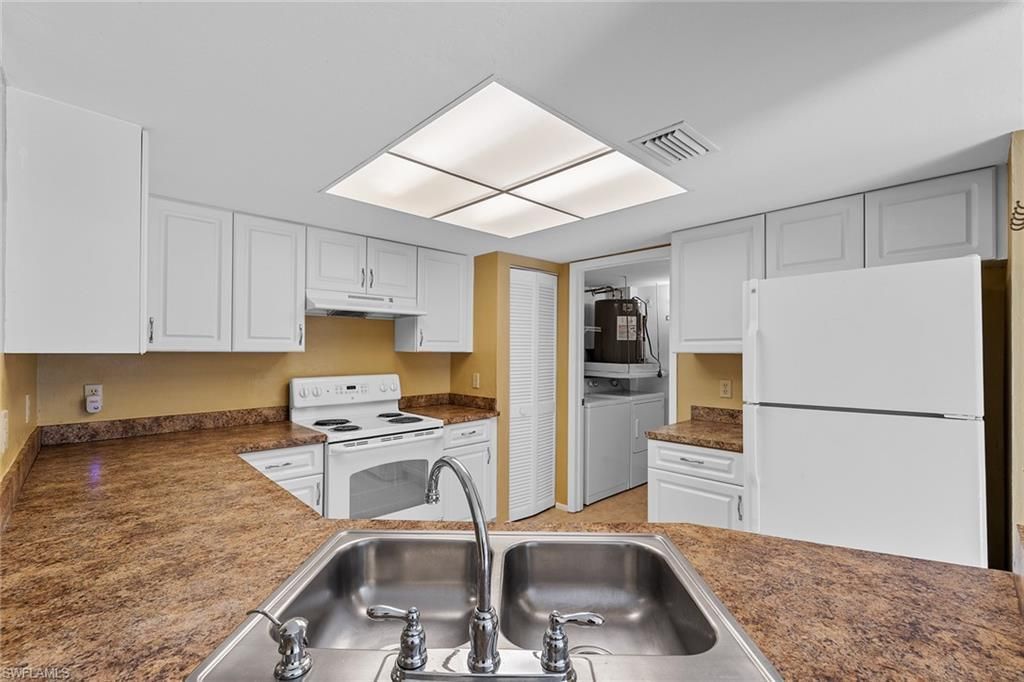 3170 Seasons Way, Unit 807, Estero, FL 33928 Photo