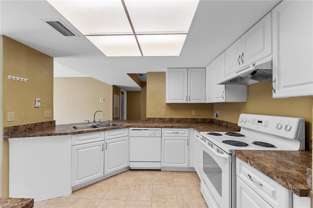 3170 Seasons Way, Unit 807, Estero, FL 33928 Photo