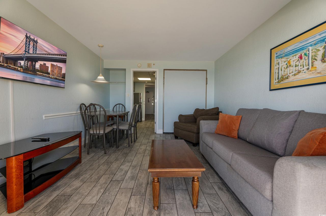 2300 N Ocean Blvd. Photo 16