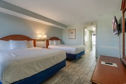 2300 N Ocean Blvd. photo 4