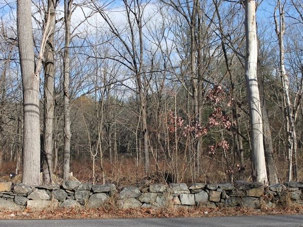 46 Taylor Road, Acton, MA 01720