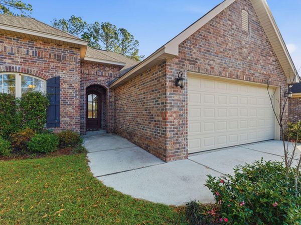 19 W Augusta Ct., Hattiesburg, MS 39402