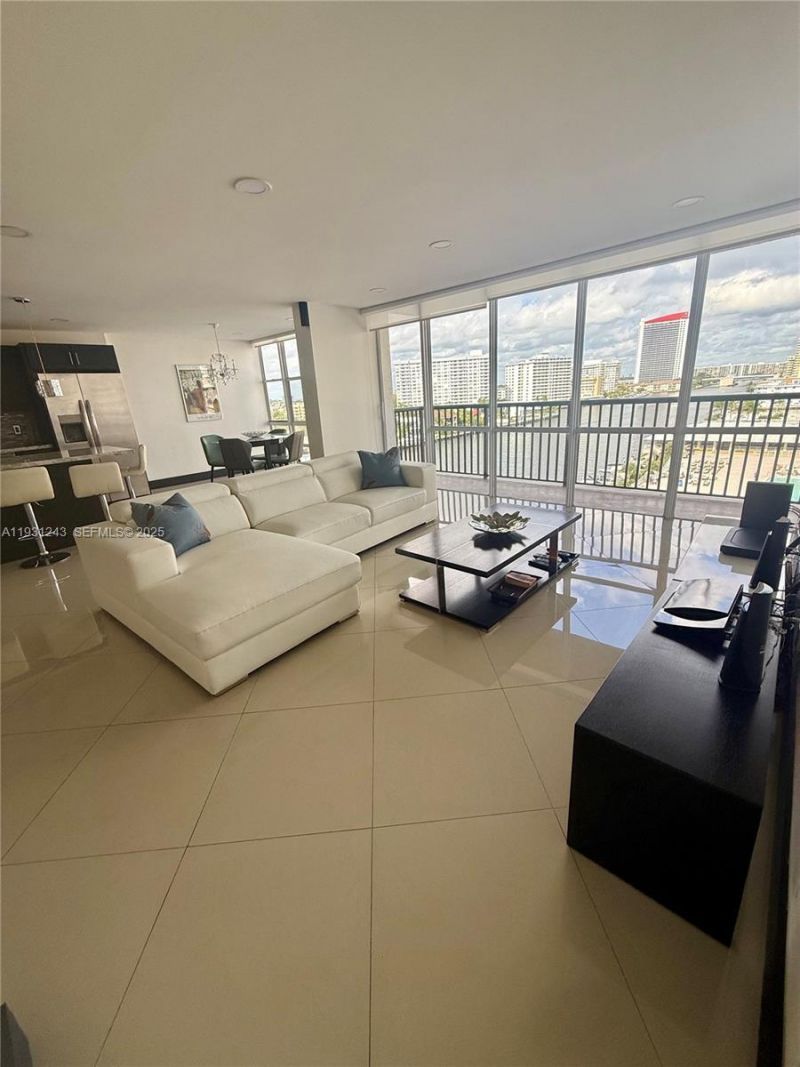 2017 S Ocean Dr, Unit 807, Hallandale Beach, FL 33009 Photo