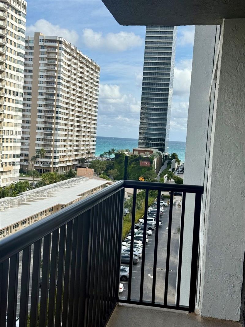 2017 S Ocean Dr, Unit 807, Hallandale Beach, FL 33009 Photo