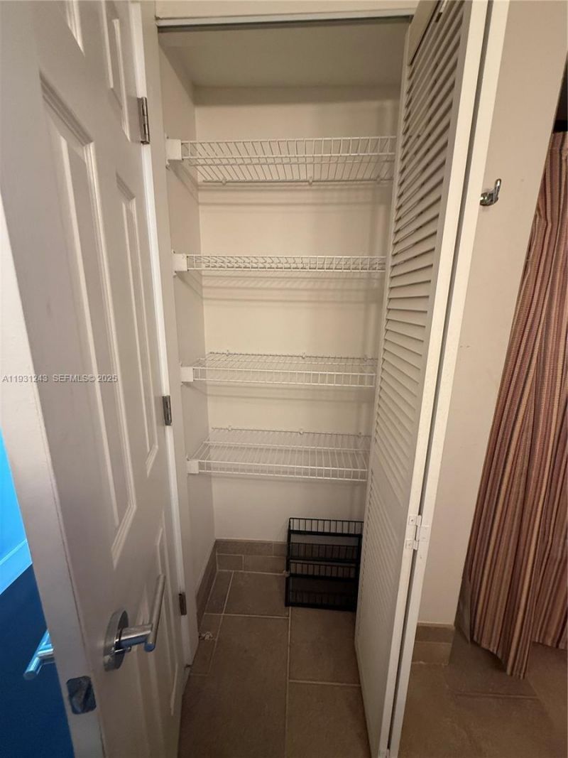 2017 S Ocean Dr, Unit 807, Hallandale Beach, FL 33009 Photo