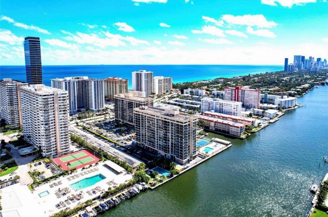 2017 S Ocean Dr, Unit 807, Hallandale Beach, FL 33009 Photo