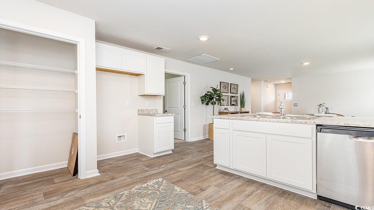 356 Skyward St. Photo 12