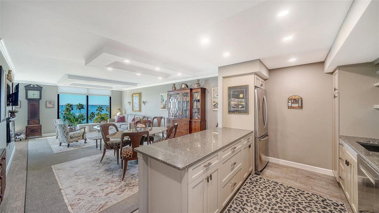 707 S Gulfstream Avenue, Unit 505, Sarasota, FL 34236 Photo