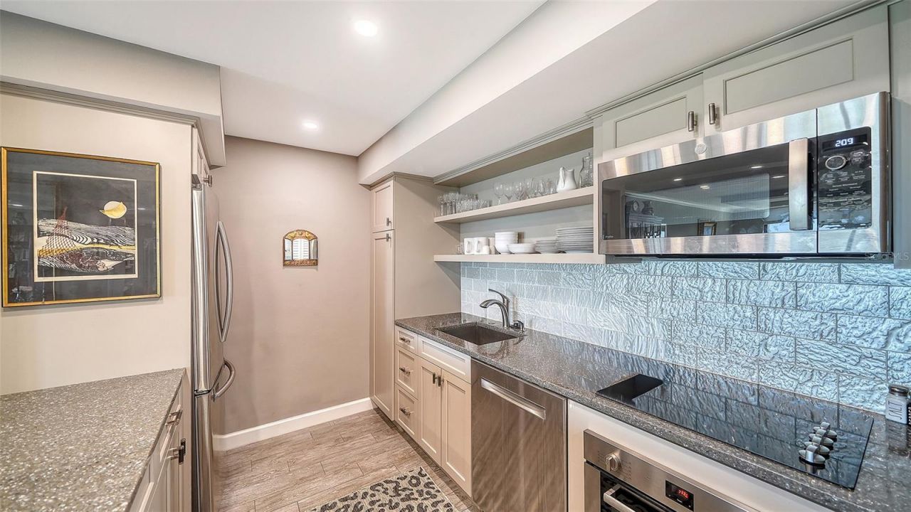 707 S Gulfstream Avenue, Unit 505, Sarasota, FL 34236 Photo