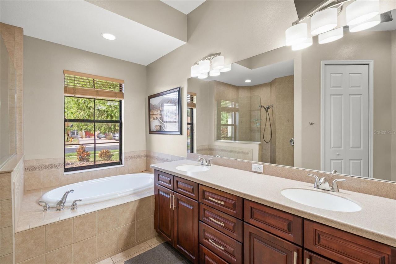 5343 Nathaniel Place, Sarasota, FL 34233 Photo