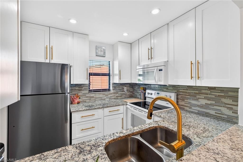 801 River Point Dr, Unit 203A, Naples, FL 34102 Photo