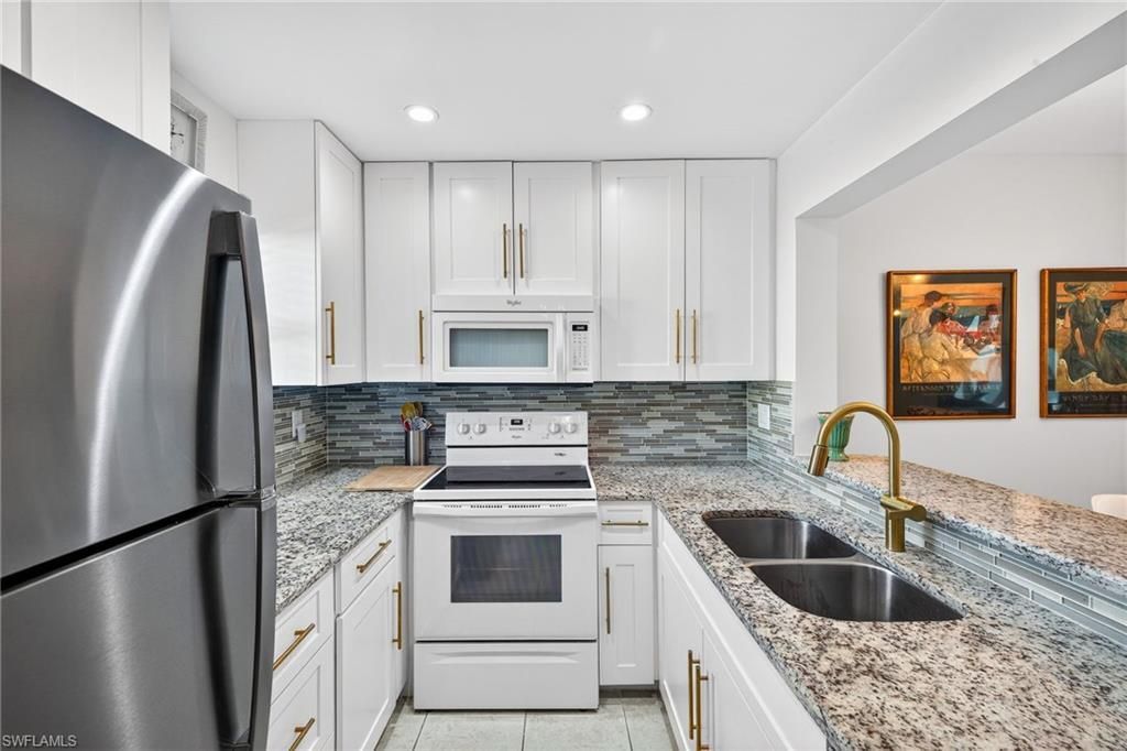 801 River Point Dr, Unit 203A, Naples, FL 34102 Photo