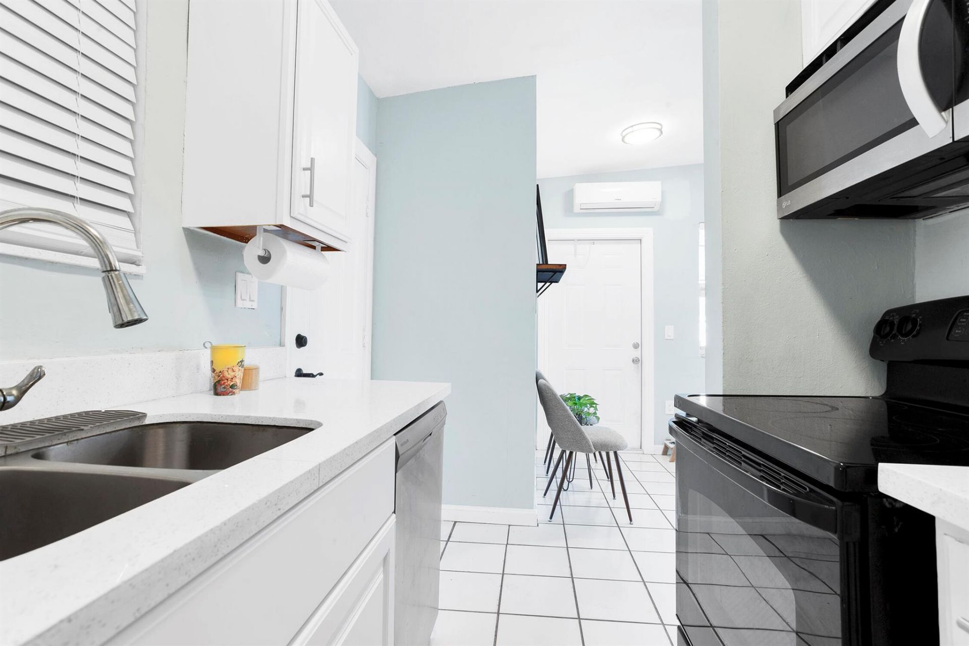 5241 NE 16th Terrace E, Pompano Beach, FL 33064 Photo