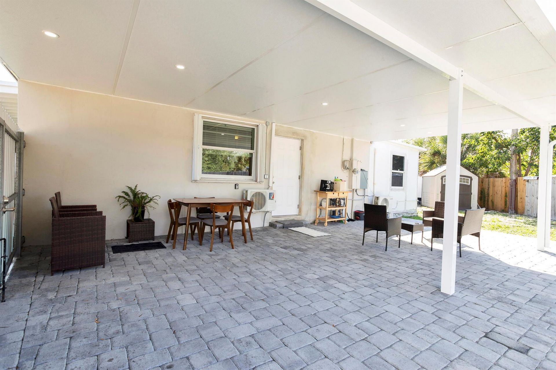 5241 NE 16th Terrace E, Pompano Beach, FL 33064 Photo