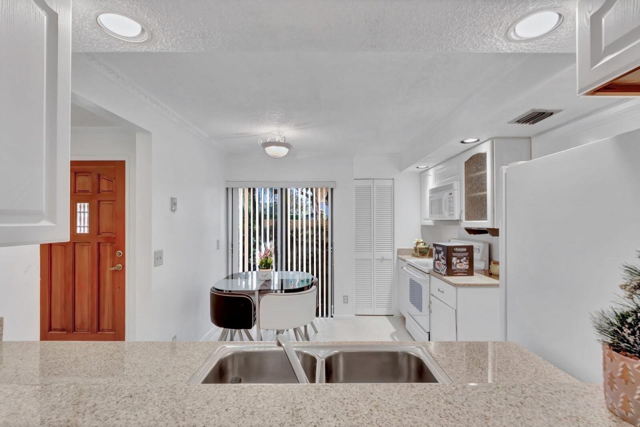 7844 La Mirada Drive, Boca Raton, FL 33433 Photo