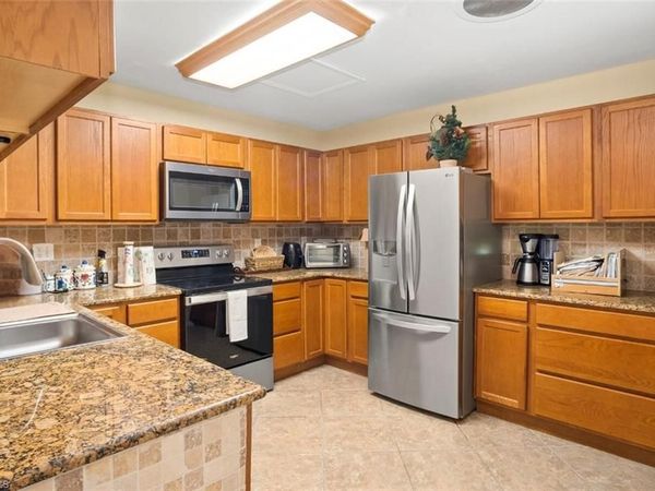 15437 Crystal Lake DR, NORTH FORT MYERS, FL 33917