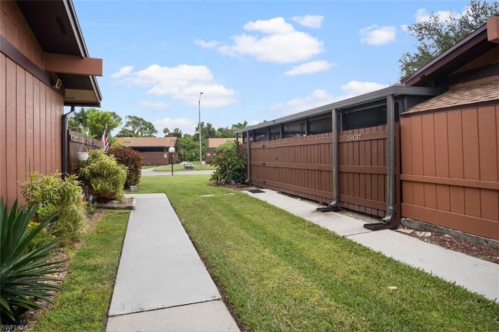 15437 Crystal Lake Dr, North Fort Myers, FL 33917 Photo