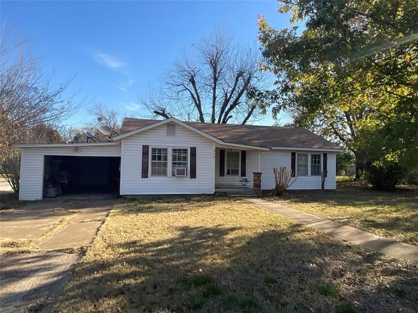 215 N Ave O, Clifton, TX 76634