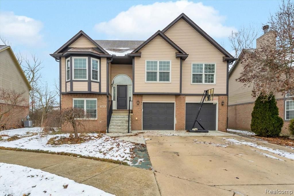 23676 Lori Drive, Brownstown Township, MI 48134 Main Photo