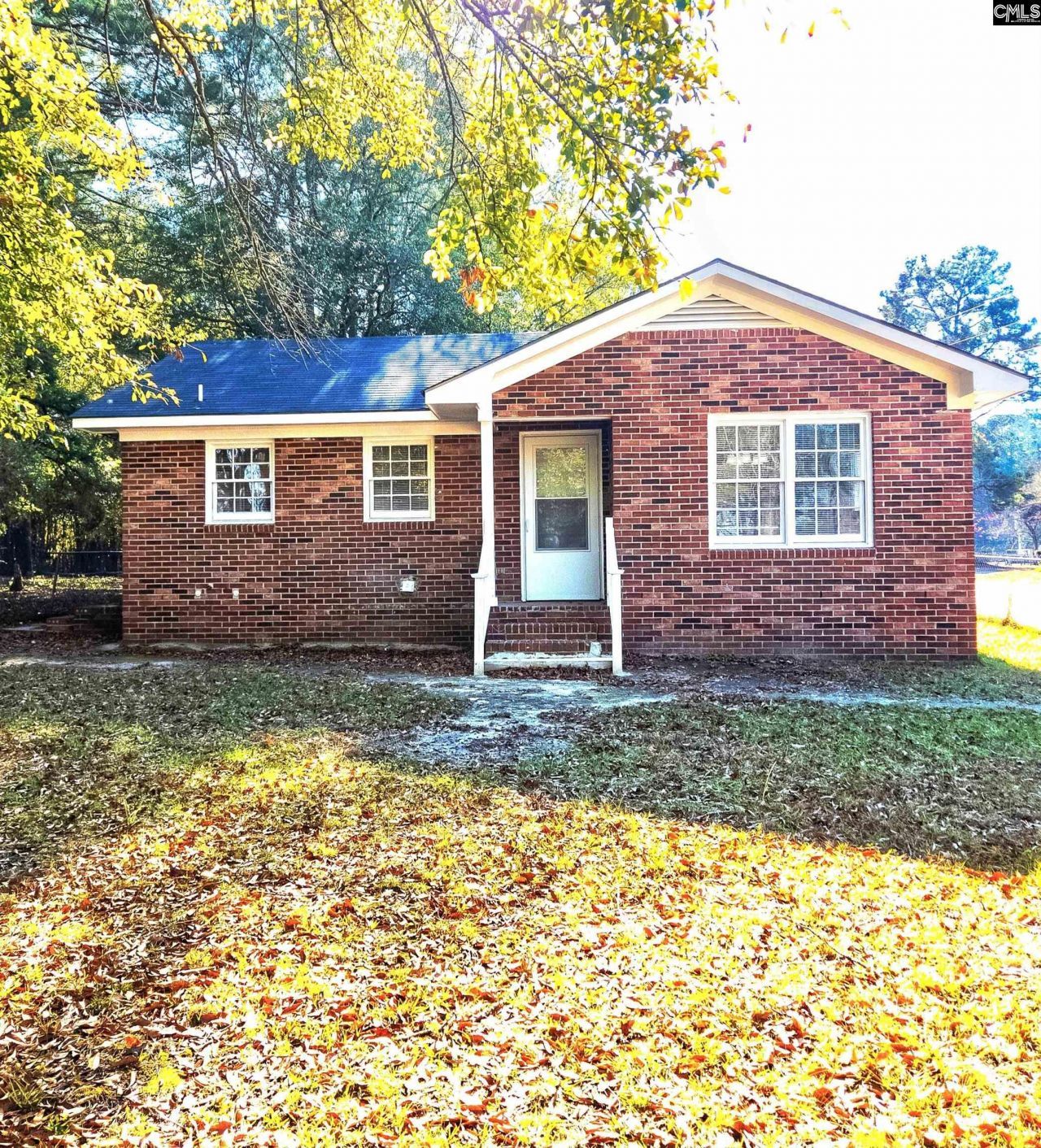 250 Dyson Street Manning, SC 29102