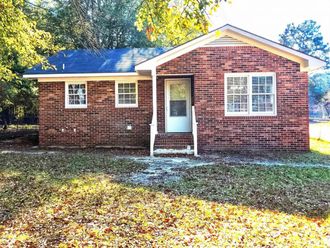 250 Dyson Street Manning, SC 29102