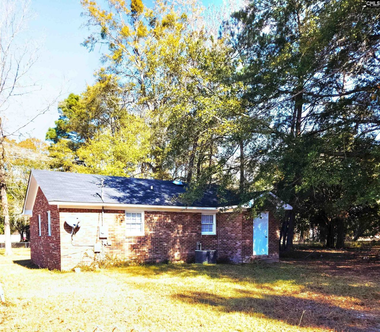 250 Dyson Street Photo 12