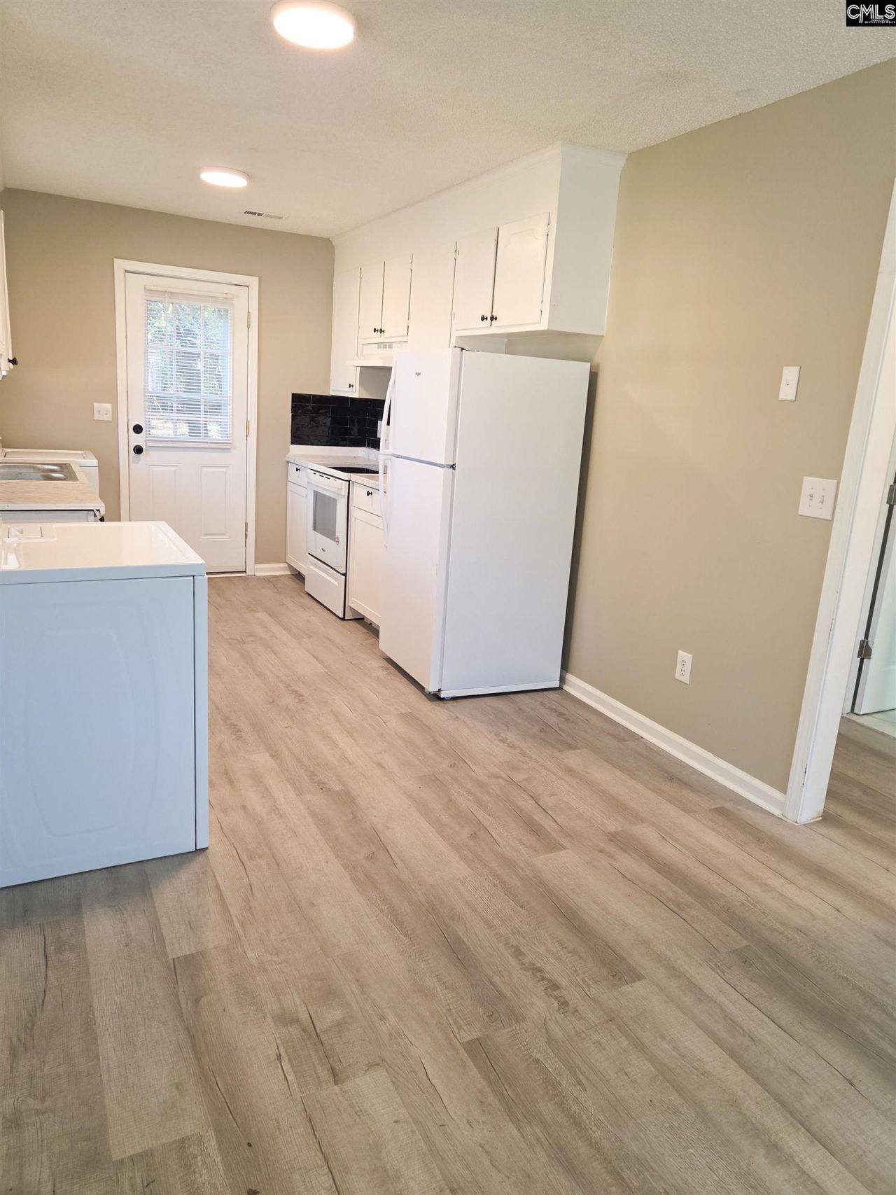 250 Dyson Street Photo 5