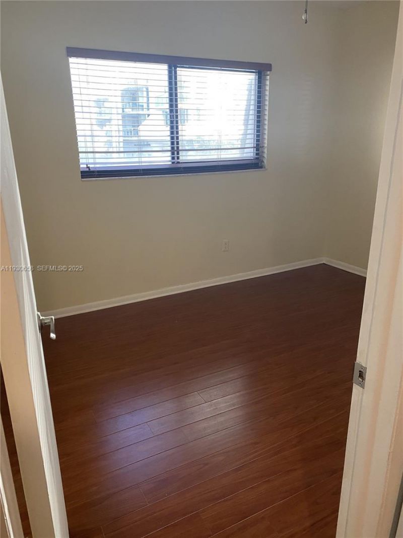 8950 Collins Ave, Unit 7, Surfside, FL 33154 Photo