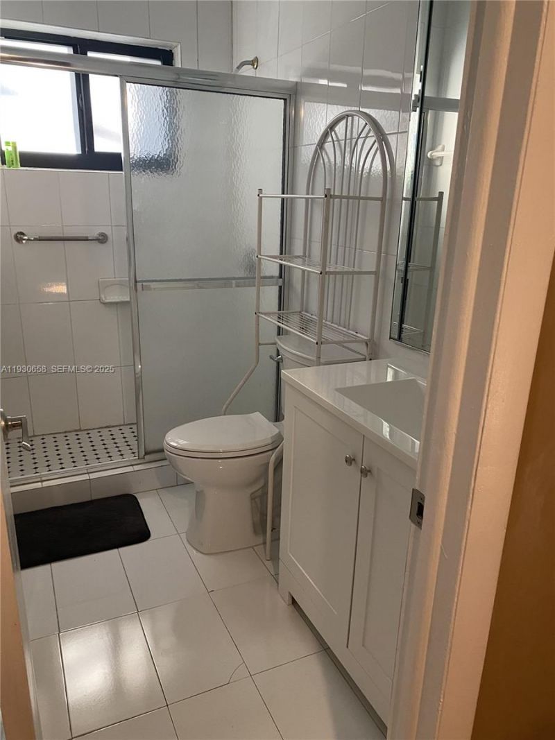 8950 Collins Ave, Unit 7, Surfside, FL 33154 Photo