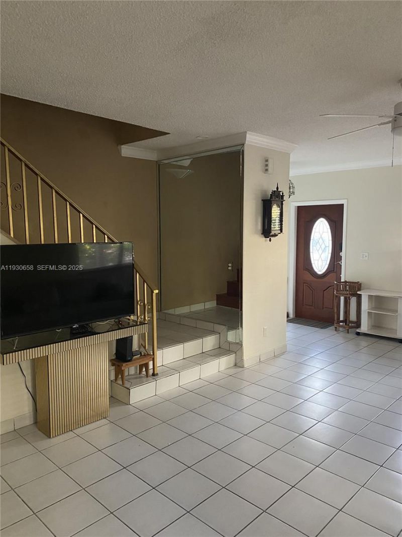 8950 Collins Ave, Unit 7, Surfside, FL 33154 Photo