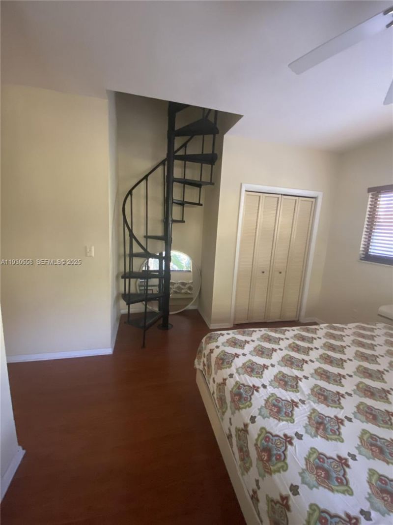 8950 Collins Ave, Unit 7, Surfside, FL 33154 Photo