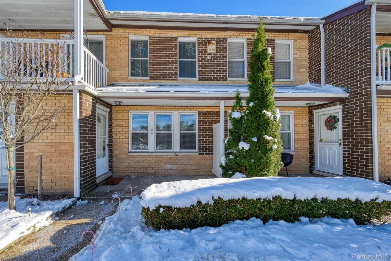 64 Artist Lake Drive, Middle Island, NY 11953 Main Photo